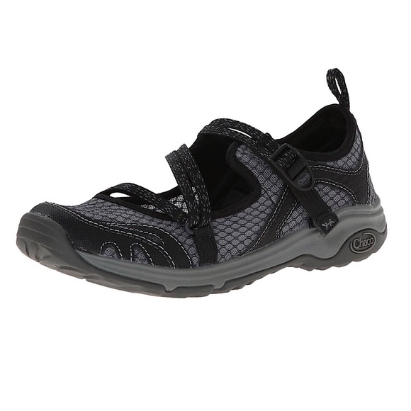 chaco outcross evo mary jane water shoes